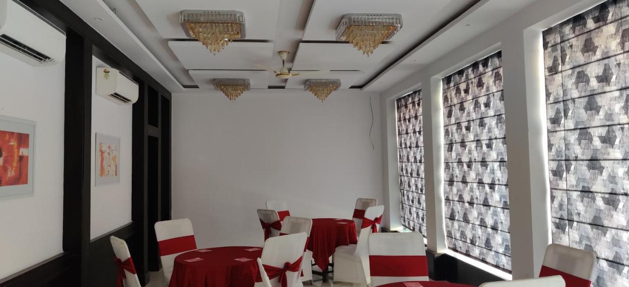 Elora Lords Eco Inn , Lucknow Exteriör bild