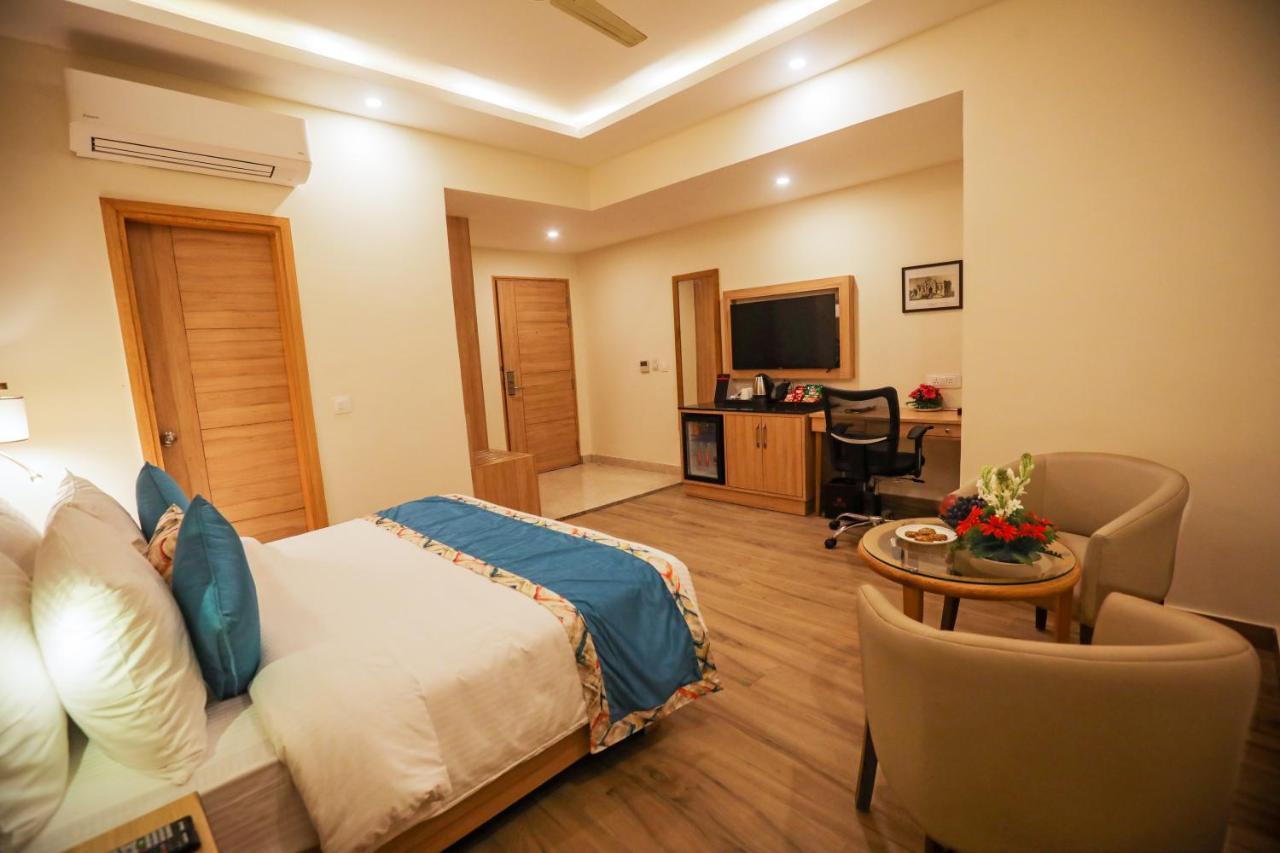 Elora Lords Eco Inn , Lucknow Exteriör bild